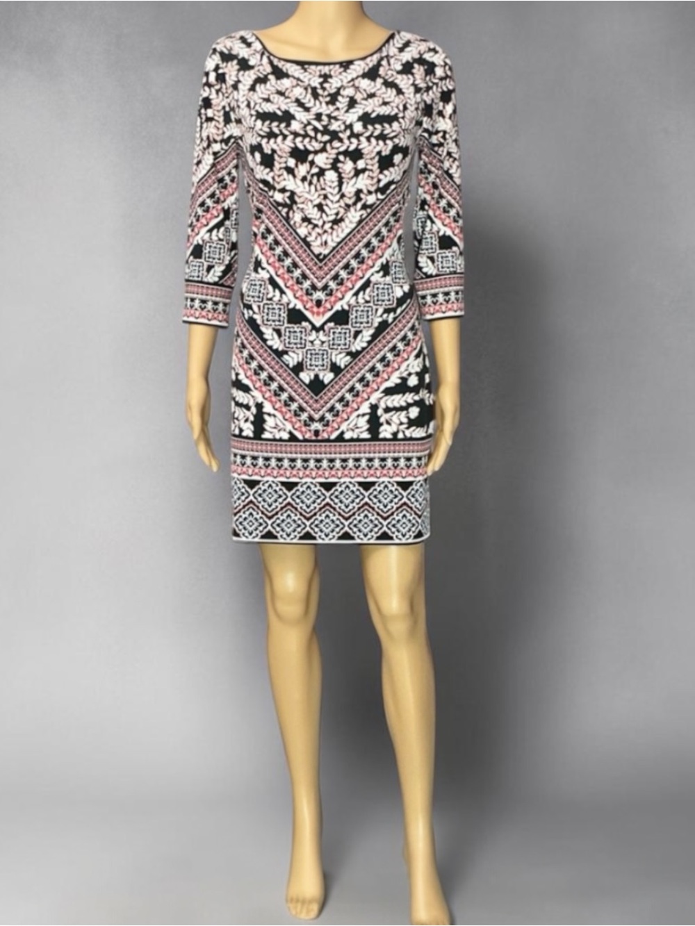 White House Black Market 3/4 Sleeve Shift Floral Dress